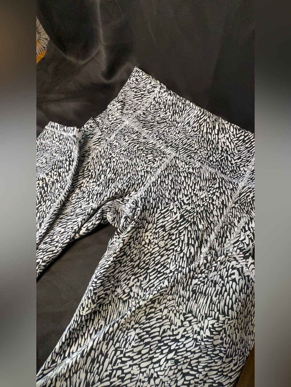 Athleta Ultimate Stash II Textured 7/8 Leggings Tailwind Black White M - Picture 2 of 13
